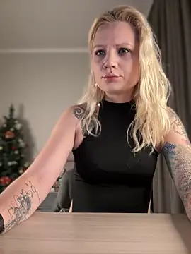 TeaseKitten- online show from 01-06-26, 05:11