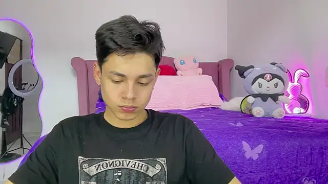 Andy Belier23 online show from 04-25-26, 04:26