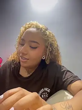 Starlights online show from 04-26-26, 11:35