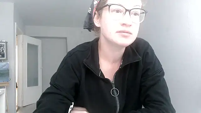 Alice newhome online show from 06-21-26, 01:24