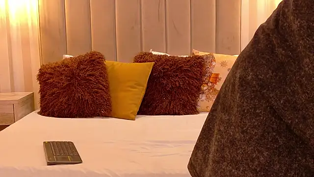 danielamilles online show from 01-15-26, 01:37