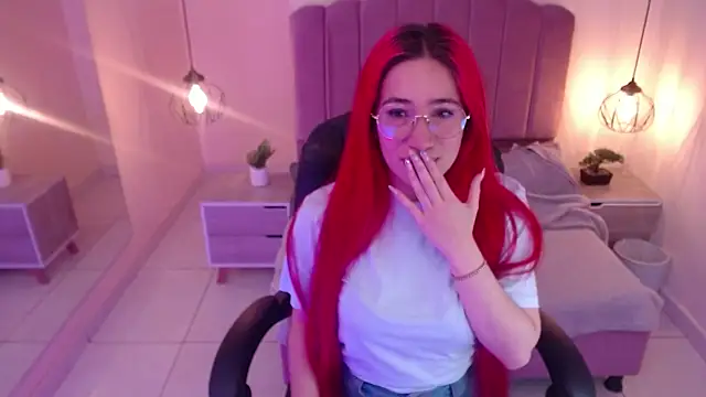 Snapshot of Celestee15_ chatting on 12-16-25, 11:48 Celestee15 online show from 12-16-25, 11:48