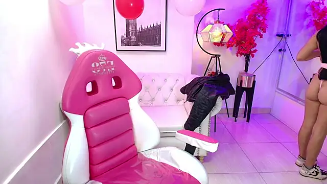 Carolina cherry online show from 02-14-26, 11:51