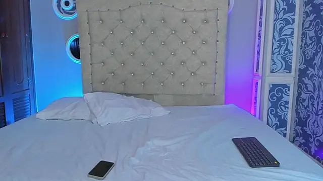 Beele and Evie online show from 03-17-26, 07:28