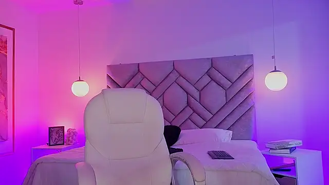 Milan Corleone online show from 12-15-25, 11:58