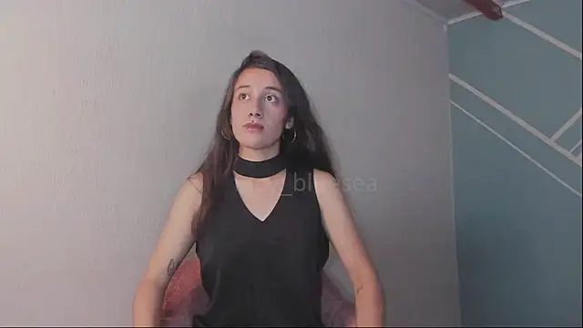 Lucy-Bluesea online show from 04-08-26, 09:26