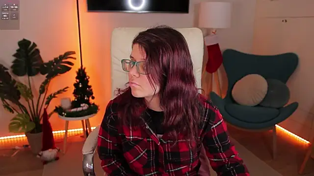 Ariell Mini online show from 12-17-25, 06:41