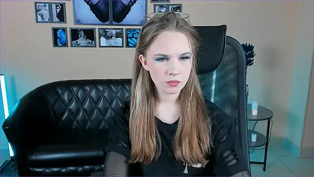 SsoniaRay online show from 12-18-25, 07:36