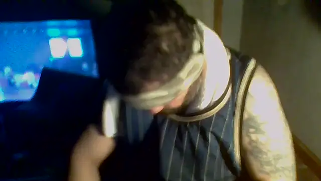 Snapshot of givr6inches chatting on 03-01-26, 11:01 givr6inches online show from 03-01-26, 11:01