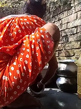 Snapshot of Sweet-rumi chatting on 12-16-25, 06:40 Sweet-rumi online show from 12-16-25, 06:40