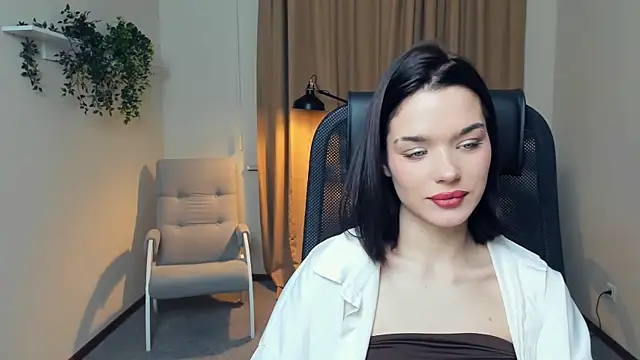 Snapshot of SantosOtis chatting on 12-14-25, 04:01 SantosOtis online show from 12-14-25, 04:01