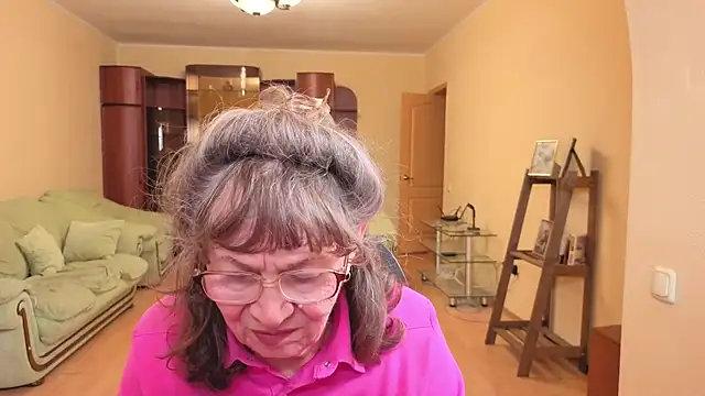 Betty Bricks online show from 05-15-26, 04:25