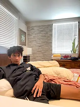 Snapshot of jhaycobXgarcia chatting on 12-15-25, 12:26 jhaycobXgarcia online show from 12-15-25, 12:26