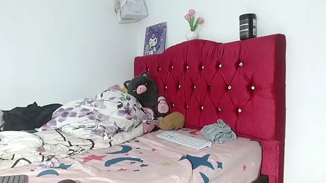 Cristal Very Dirty online show from 12-18-25, 05:13