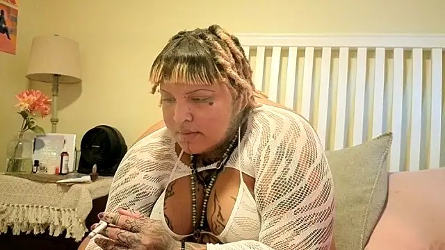 Snapshot of succubussy666 chatting on 08-08-26, 05:59 succubussy666 online show from 08-08-26, 05:59