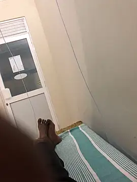 Snapshot of Ran-ga chatting on 12-17-25, 04:57 Ran-ga online show from 12-17-25, 04:57