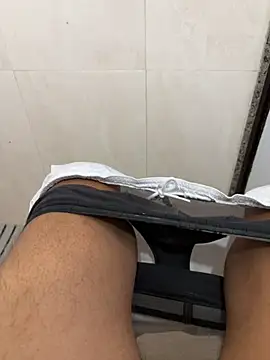 Snapshot of TheDarkDicknight chatting on 12-16-25, 05:56 TheDarkDicknight online show from 12-16-25, 05:56