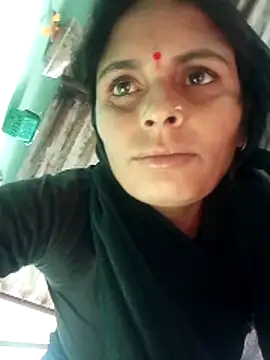 Snapshot of Ruchi9 chatting on 12-15-25, 04:28 Ruchi9 online show from 12-15-25, 04:28