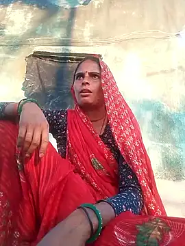 Snapshot of Ruchi9 chatting on 12-17-25, 11:27 Ruchi9 online show from 12-17-25, 11:27