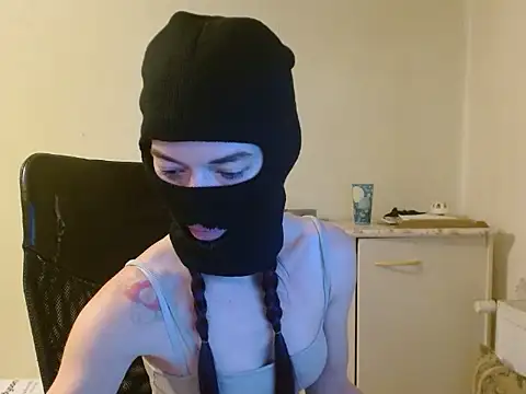 Snapshot of ntrlbdyy chatting on 12-16-25, 07:24 ntrlbdyy online show from 12-16-25, 07:24