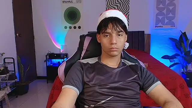 CrisotpherMoretti online show from 12-16-25, 05:18