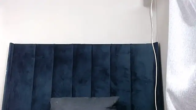 THICKBARBIE32 online show from 05-11-26, 09:34