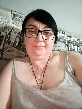 Snapshot of MariSwan222 chatting on 05-11-26, 05:21 MariSwan222 online show from 05-11-26, 05:21