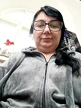 Snapshot of MariSwan222 chatting on 05-13-26, 03:42 MariSwan222 online show from 05-13-26, 03:42