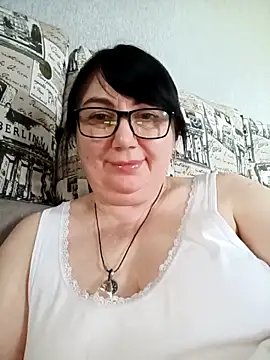 Snapshot of MariSwan222 chatting on 05-28-26, 02:03 MariSwan222 online show from 05-28-26, 02:03