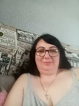 Snapshot of MariSwan222 chatting on 06-11-26, 05:05 MariSwan222 online show from 06-11-26, 05:05