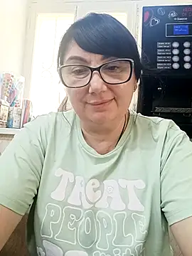 Snapshot of MariSwan222 chatting on 06-17-26, 09:34 MariSwan222 online show from 06-17-26, 09:34