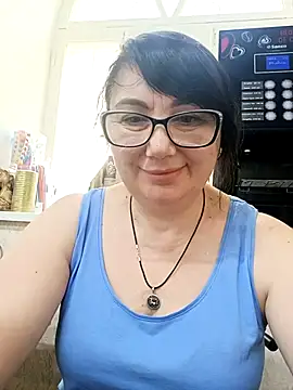 Snapshot of MariSwan222 chatting on 07-17-26, 09:38 MariSwan222 online show from 07-17-26, 09:38