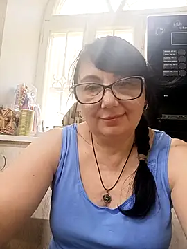 Snapshot of MariSwan222 chatting on 07-25-26, 01:41 MariSwan222 online show from 07-25-26, 01:41