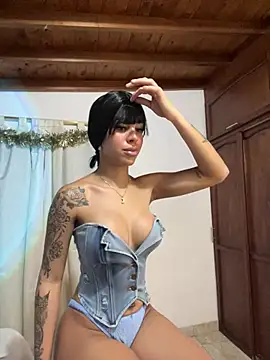 Snapshot of Summer_09 chatting on 01-19-26, 03:21 Summer 09 online show from 01-19-26, 03:21