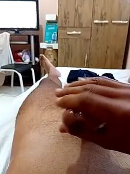 Snapshot of ElicitedMotive chatting on 02-08-26, 09:18 ElicitedMotive online show from 02-08-26, 09:18