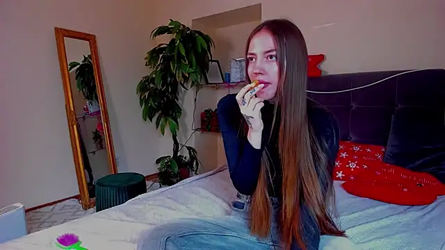 Snapshot of AdrianaCult chatting on 01-16-26, 06:28 AdrianaCult online show from 01-16-26, 06:28