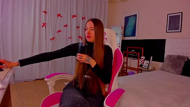 Snapshot of AdrianaCult chatting on 01-17-26, 06:40 AdrianaCult online show from 01-17-26, 06:40