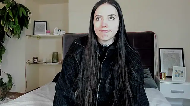 Snapshot of AdrianaCult chatting on 02-10-26, 06:50 AdrianaCult online show from 02-10-26, 06:50