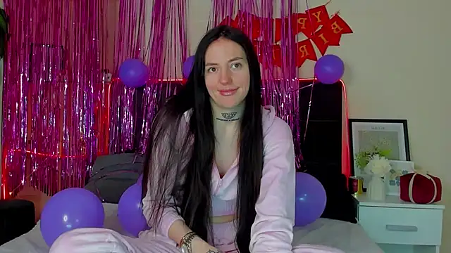 Snapshot of AdrianaCult chatting on 02-20-26, 06:59 AdrianaCult online show from 02-20-26, 06:59