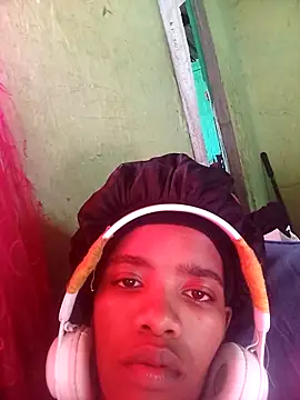 Bella Lotty online show from 12-15-25, 01:48