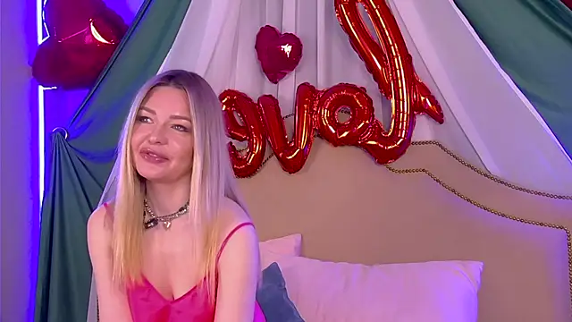 ToriCarter online show from 02-10-26, 04:55