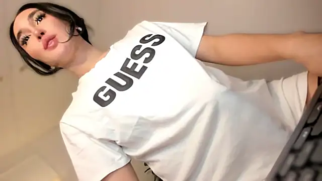 Snapshot of mxshemale_ladyboy chatting on 09-22-25, 06:32 mxshemale ladyboy online show from 09-22-25, 06:32