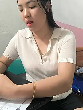 Snapshot of Sisilaydy_01 chatting on 07-05-26, 03:34 Sisilaydy 01 online show from 07-05-26, 03:34