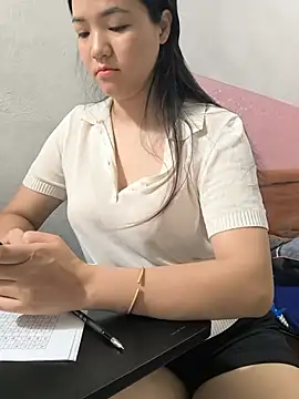 Snapshot of Sisilaydy_01 chatting on 07-05-26, 04:19 Sisilaydy 01 online show from 07-05-26, 04:19