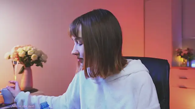 Leyla crsh online show from 04-23-26, 05:08