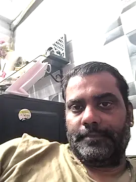 Snapshot of RoyallyYoursBaby chatting on 12-15-25, 03:27 RoyallyYoursBaby online show from 12-15-25, 03:27