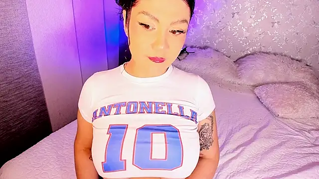 AntonellaFerrerr 1 online show from 06-06-26, 02:27