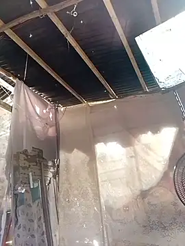 Snapshot of sara_milf777 chatting on 02-20-26, 05:35 sara milf777 online show from 02-20-26, 05:35