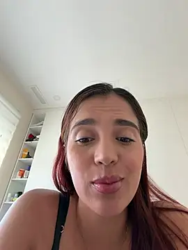 Snapshot of lara_beker chatting on 04-27-26, 03:32 lara beker online show from 04-27-26, 03:32