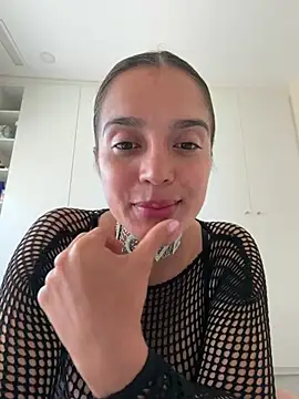 Snapshot of lara_beker chatting on 05-04-26, 04:14 lara beker online show from 05-04-26, 04:14